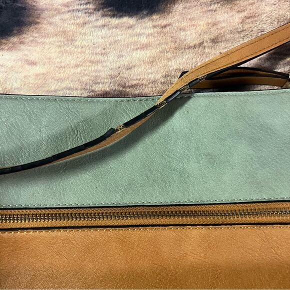 Simply Noelle Neutral Colorblock Crossbody or Shoulder Bag w/ Zipper Closures - Picture 3 of 14